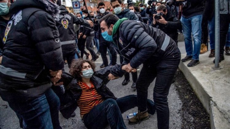 Savcılık 30 öğrenci hakkında tutuklama talep etti