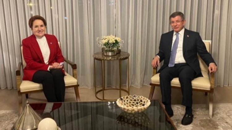 Meral Akşener, Davutoğlu’nu evinde ziyaret etti