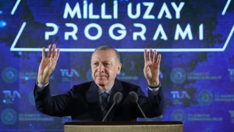 Fatih Altaylı, AKP’nin geçmişteki uzay macerasını yazdı