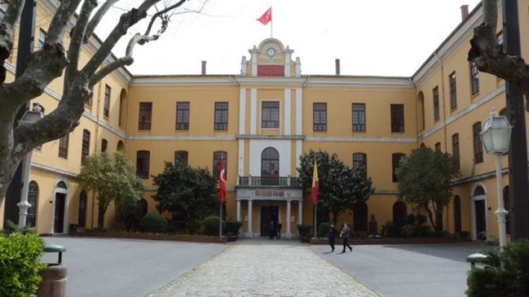 Akademiye ‘mütekabiliyet’ dayatması!