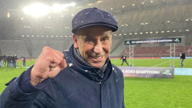 Trabzonspor kasketleri yok sattı