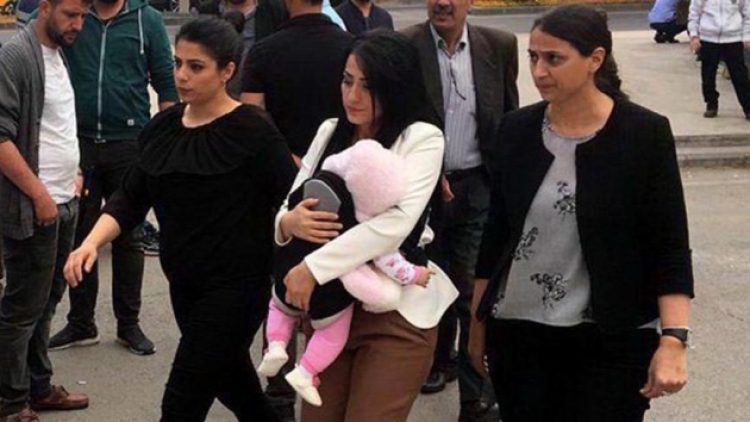 ‘Çocuklar ölmesin’ dediği için tutuklanan Ayşe öğretmenden çıplak arama açıklaması