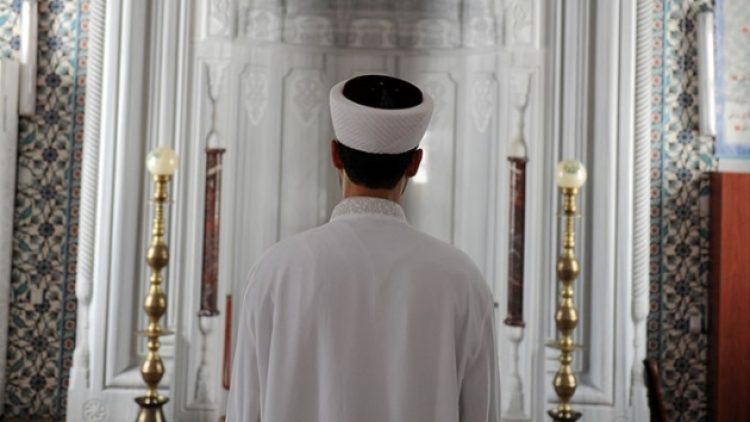 Amasya’da Alevilere hakaret eden imama soruşturma