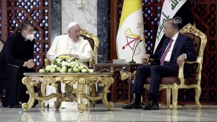 Papa’nın Irak ziyareti, yoğun güvenlik önlemleri eşliğinde başladı