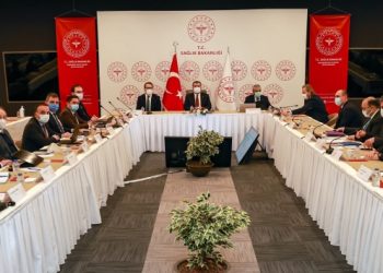 Bakan Koca’dan İstanbul açıklaması: Polikliniklerimizde hasta artışı olduğu görülüyor