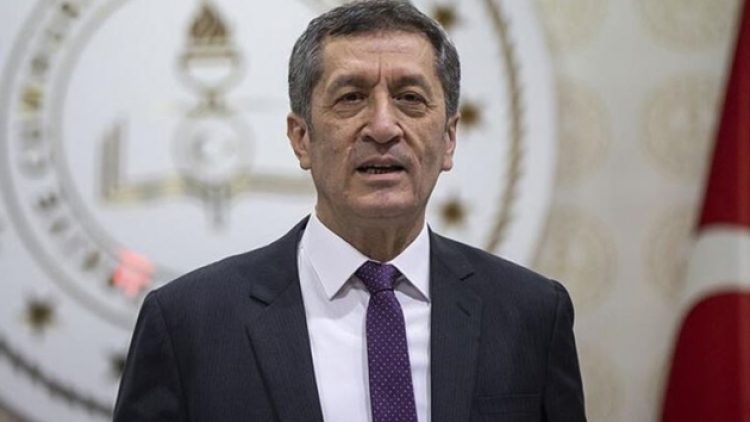 MEB, “Ziya Selçuk, Erdoğan’ı ve Fahrettin Koca’yı takipten çıkarttı” iddiasını yalanladı