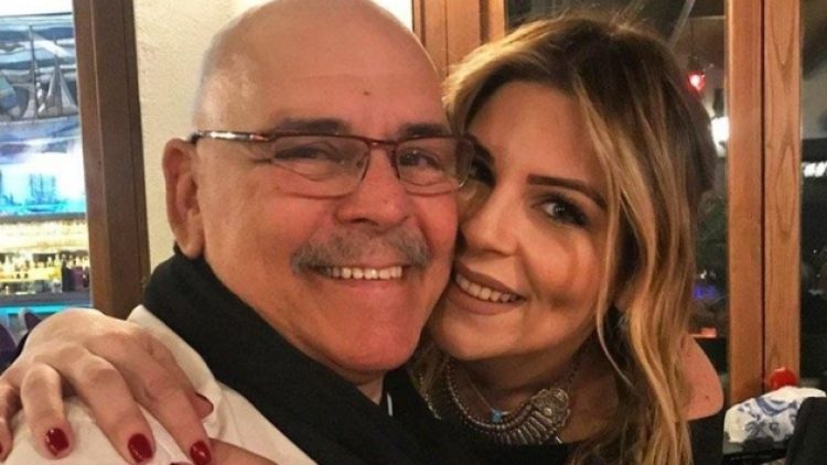 Rasim Öztekin’in kızı Pelin Öztekin’den cenaze töreni hakkında açıklama