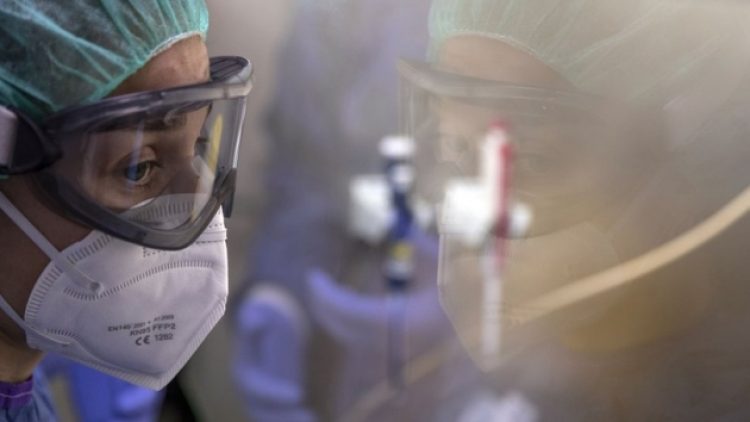 Dokuz Eylül Rektörü, ‘Tükeniyoruz’ diyen hemşireleri 8 Mart’ta görevden uzaklaştırdı