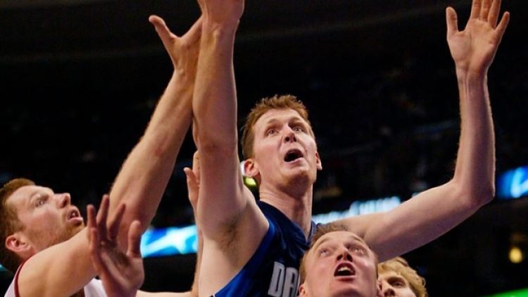 Eski NBA oyuncusu bisiklet kazasında felç kaldı