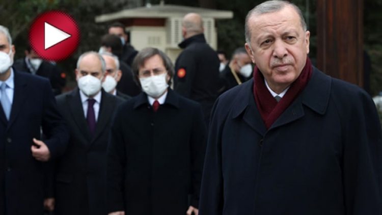 Erdoğan’dan gazeteciye sert uyarı: Çıkar şunu ya!