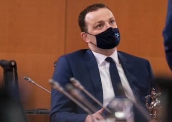 Almanya’da maske skandalı sağlık bakanına uzandı