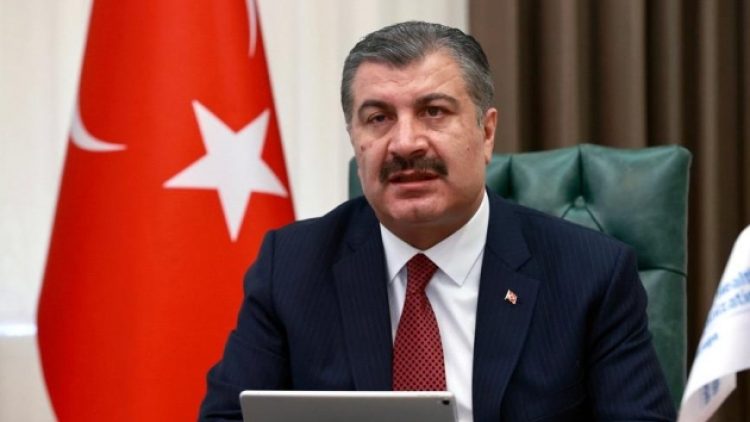 Bakan Koca, merakla beklenen BionTech aşı belgesini paylaştı