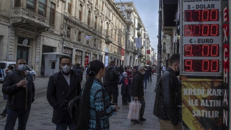 Erdoğan’ın “dolar ve altınları bozdurun” çağrısına rağbet yok