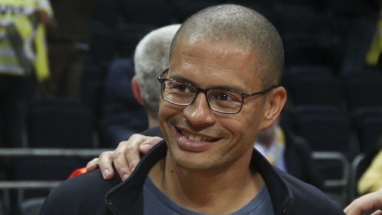 Alex de Souza antrenörlük kariyerinin başladığını resmen açıkladı!