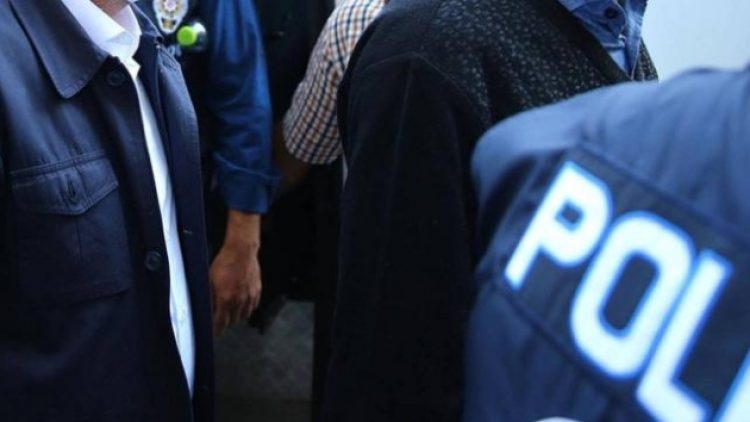 Gözaltındaki emekli amiraller perşembe günü savcılığa sevk edilecek