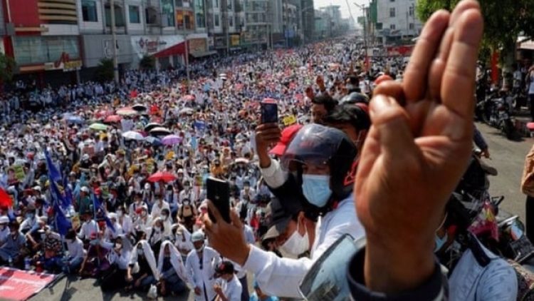 Myanmar’da ölü sayısı 581’e yükseldi