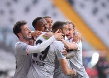 Beşiktaş, Alanyaspor’u 3-0’la geçti
