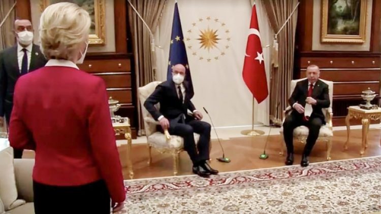 AB Komisyonu Başkanı: Koltuk krizinin tekrarlanmasına izin vermeyeceğim