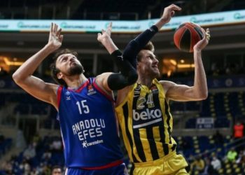 Fenerbahçe Beko-Anadolu Efes maçına korona engeli