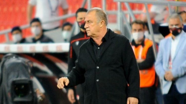 Fatih Terim: Yutkunuyorum, yumruklarımı sıkıyorum!
