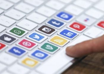 İngiliz futbol kulüplerinden Facebook, Twitter ve Instagram’a boykot