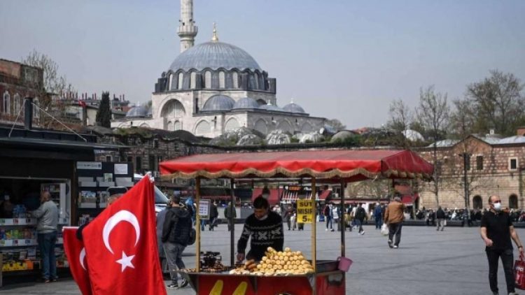 Yasak var, destek yok: ‘Evde aç susuz oturacağız, açlıktan öleceğiz’