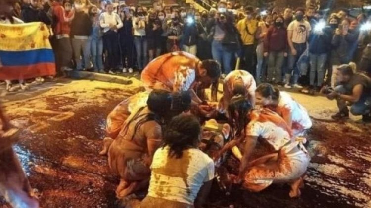 Kolombiya’da ordu ve polis katliam yaptı: Ölü sayısı 100’ün üzerinde