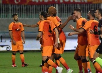 Aslan zirveye ortak oldu
