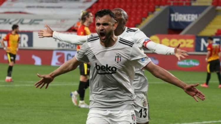 Şampiyonluk asisti motorlu kuryeden!