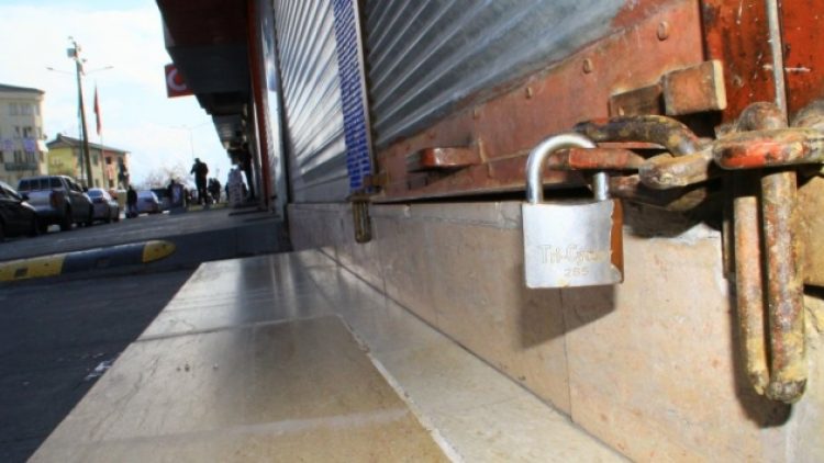 Salgın esnafı vurdu: 1 yılda 99 bin 588 esnaf kepenk kapattı