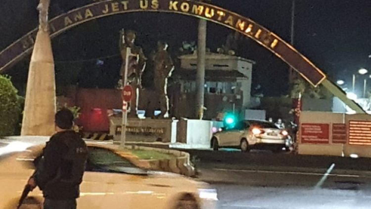 Diyarbakır’da askeri üsse maket uçakla saldırı girişimi