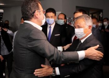 Ekrem İmamoğlu’ndan şampiyon Beşiktaş’a ziyaret
