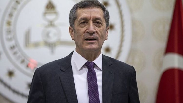 Saray’dan, Ziya Selçuk’a sert tepki: Beceriksiz