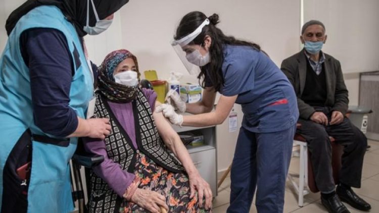 Türkiye aşılanmada 23. sıraya geriledi: Birleşik Arap Emirlikleri, İsrail’in önüne geçti