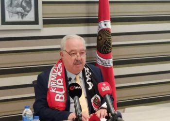 Niyazi Akdaş: Babadan oğula geçen bir saltanatın destekçisi değilim
