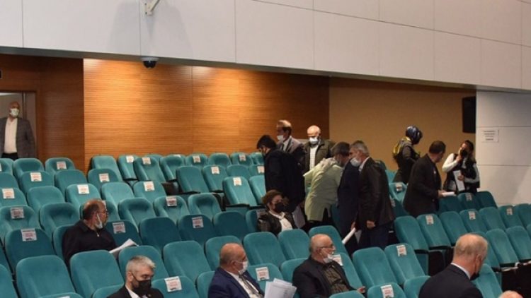 Cumhur İttifakı’nda ‘Atatürk’ krizi: AKP’liler salonu terk etti