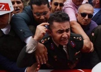 KHK’lı Yarbay Mehmet Alkan’a Bahçeli’ye hakaret ettiği iddiasıyla ceza