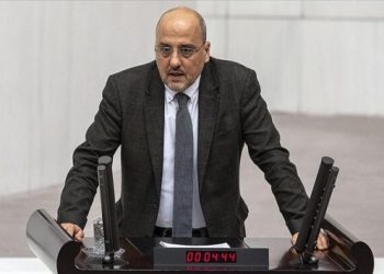 Ahmet Şık hakkında iki ayrı soruşturma başlatıldı