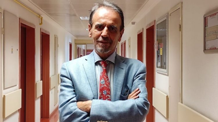 Prof. Ceyhan: Sağlık çalışanlarına 3’üncü doz BioNTech aşısı öneriyorum