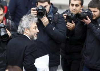 Interpol: Can Dündar ile ilgili kırmızı bülten talebini reddettik
