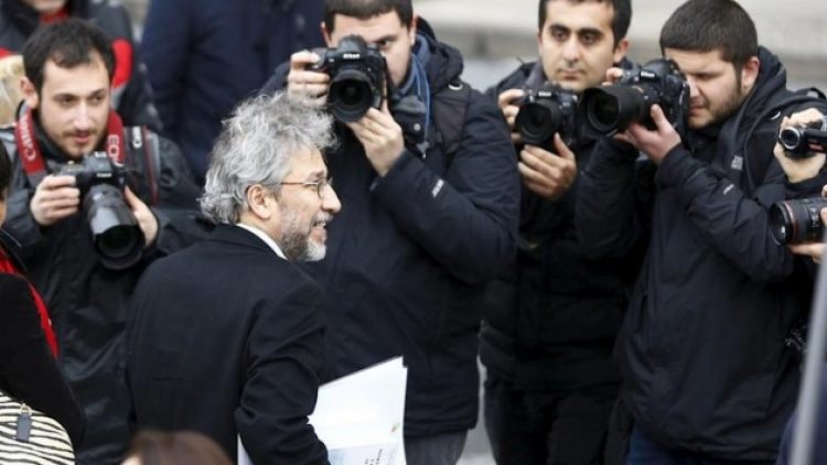 Interpol: Can Dündar ile ilgili kırmızı bülten talebini reddettik