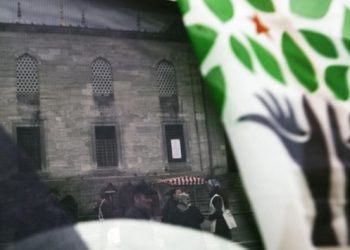 Hakkari’de HDP’ye operasyon: İlçe eş başkanları gözaltında