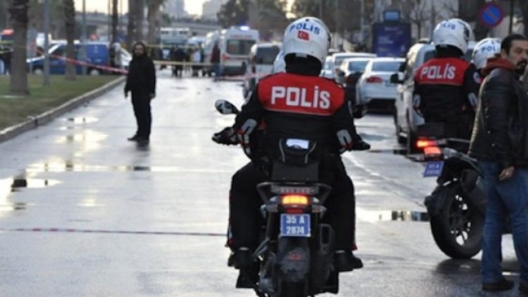 Diyarbakır’da hızla motosiklet kullanan polis çocuklara çarptı: 1’i ağır 4 yaralı
