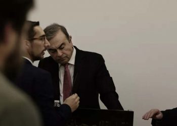 ABD’li baba-oğul eski Nissan CEO’suna yardımdan hakim karşısında