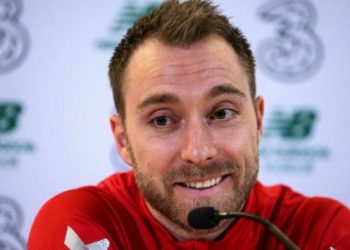 Eriksen kendine geldi ve ilk mesajı: Bana neler olduğunu bilmek istiyorum