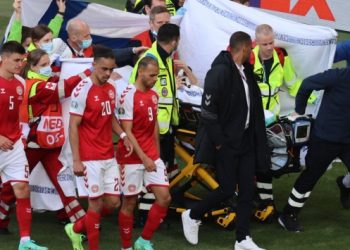 Danimarkalı futbolculardan UEFA eleştirisi: Maça devam etmemiz için baskı uygulandı