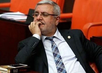 AKP’li Metiner Metiner çift maaşa önce isyan etti, sonra mesajları sildi
