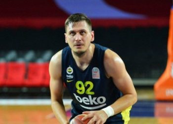 Fenerbahçe Beko, Edgaras Ulanovas’ı gönderdi