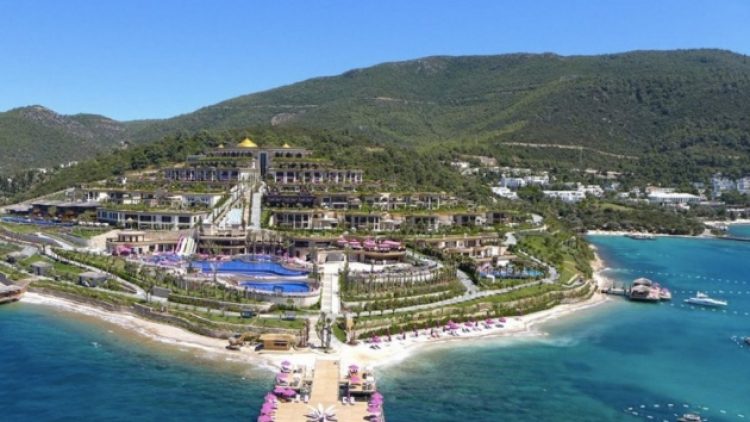 ‘Paramount Otel çalışanları konuşmamaları için tehdit edildi’ iddiası