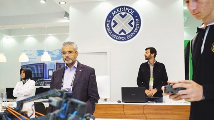 Sağlık bakan yardımcısının şirketi bakanlıktan 20 ihale almış